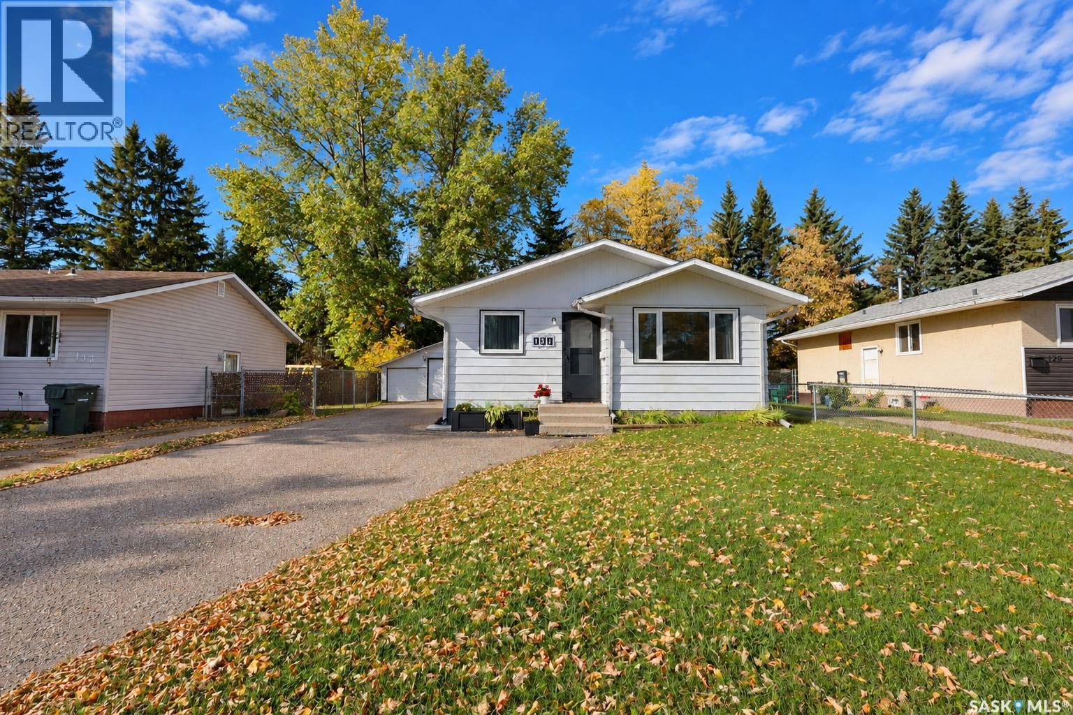 131 McIntosh DRIVE Property Photo 1