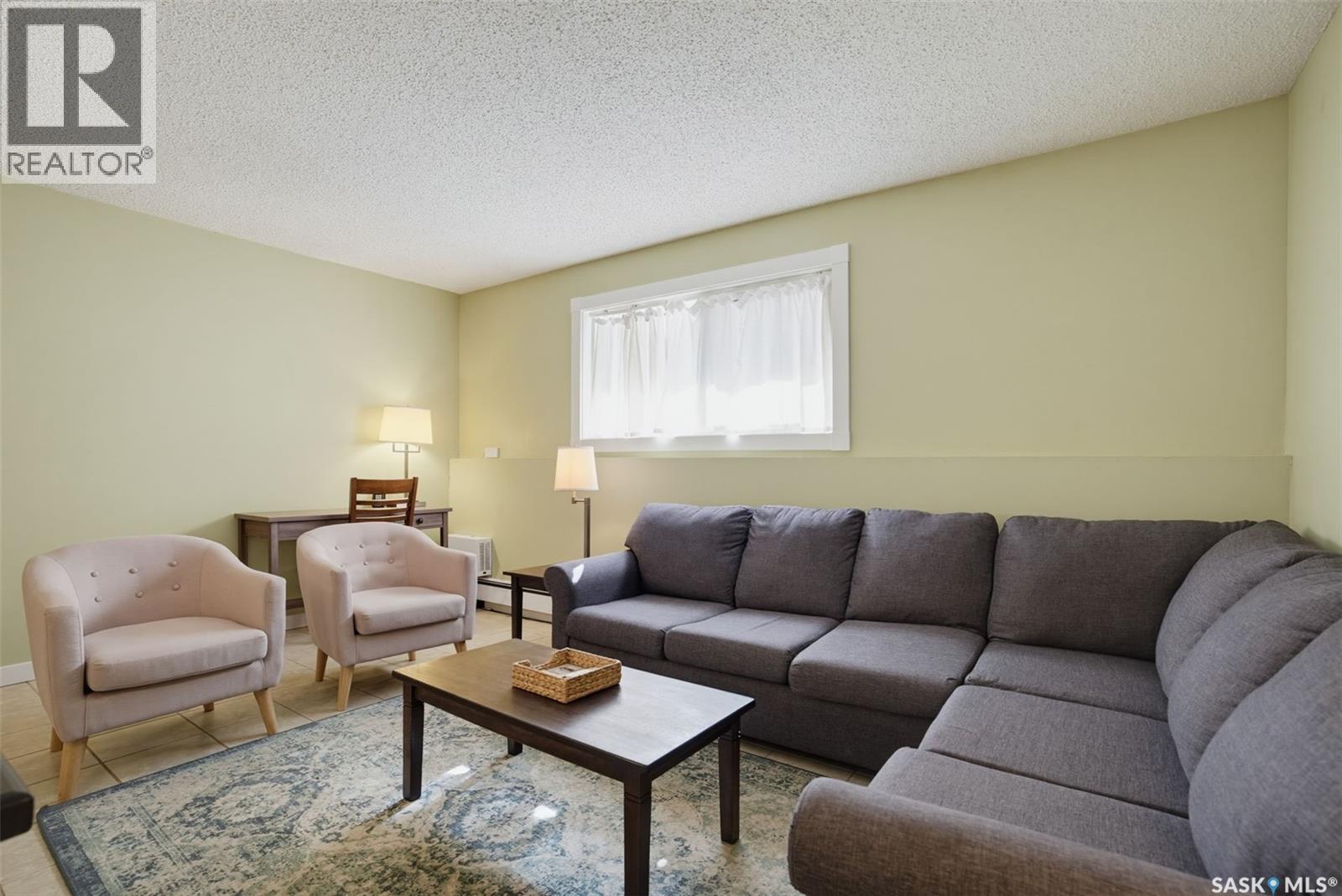 104 720 8th Street E Property Photo 8