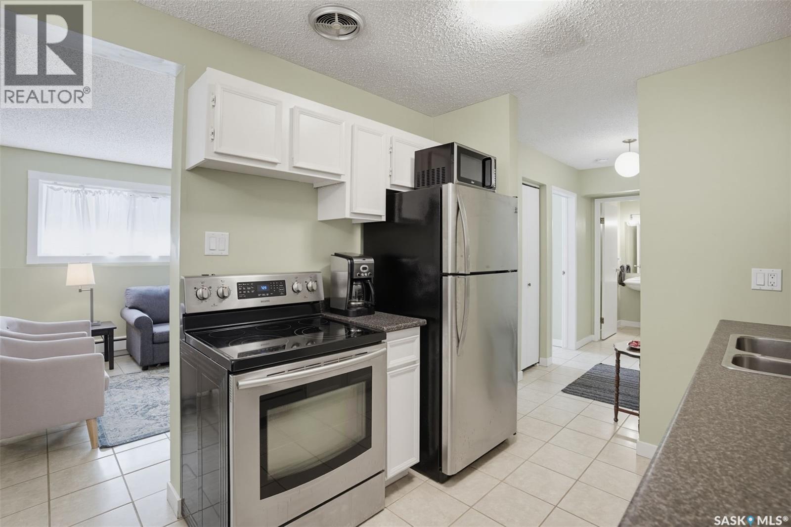 104 720 8th Street E Property Photo 10