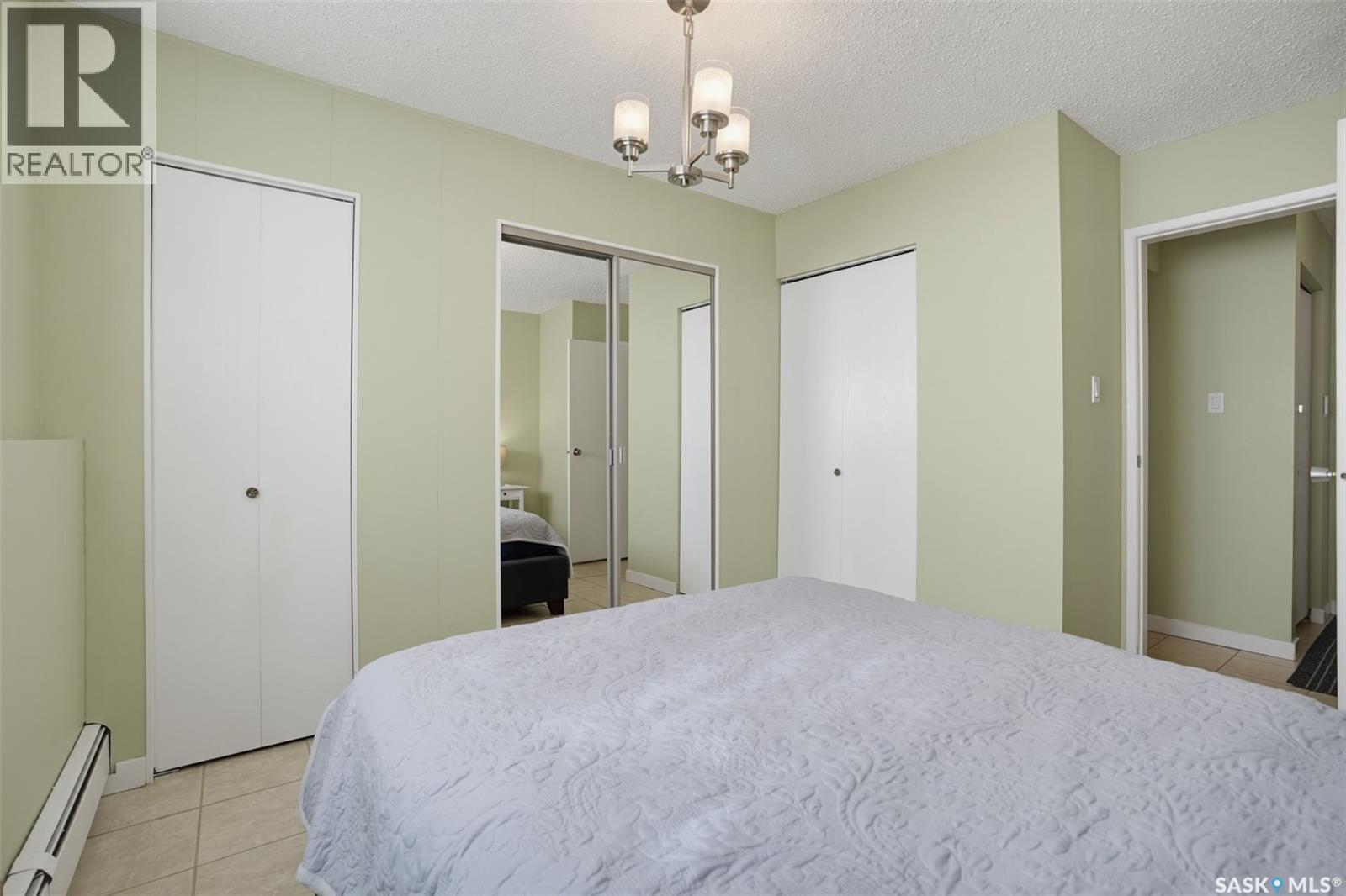104 720 8th Street E Property Photo 14
