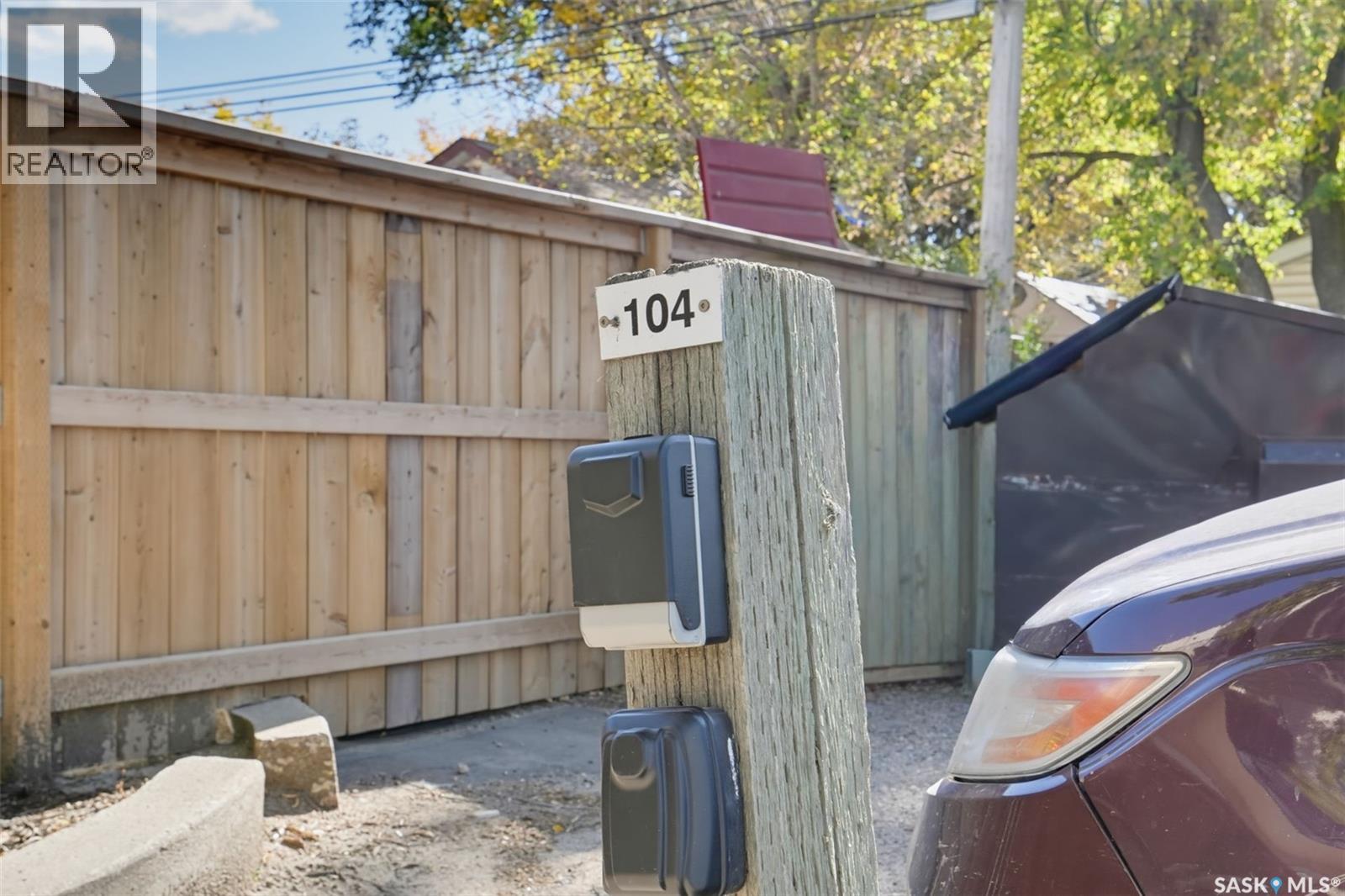104 720 8th Street E Property Photo 19