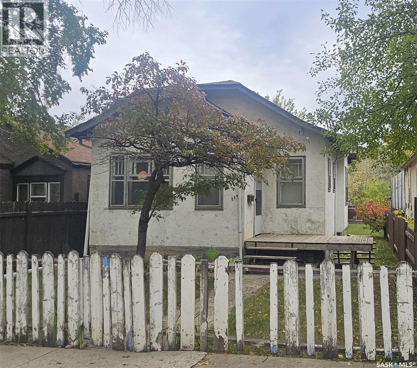 114 N AVENUE S Property Photo 1