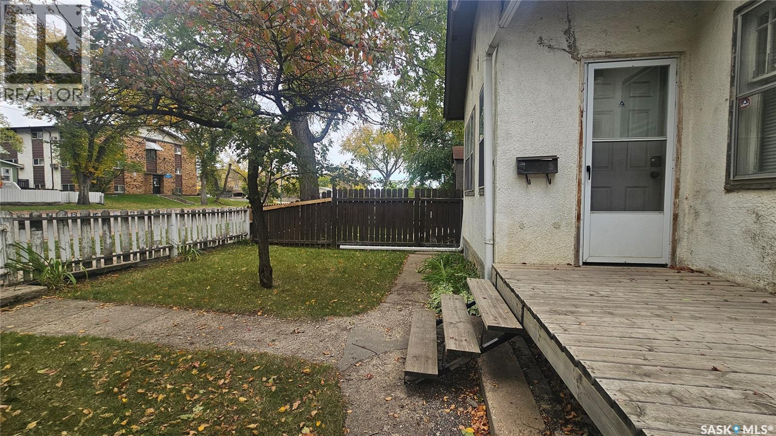 114 N Avenue S Property Photo 4