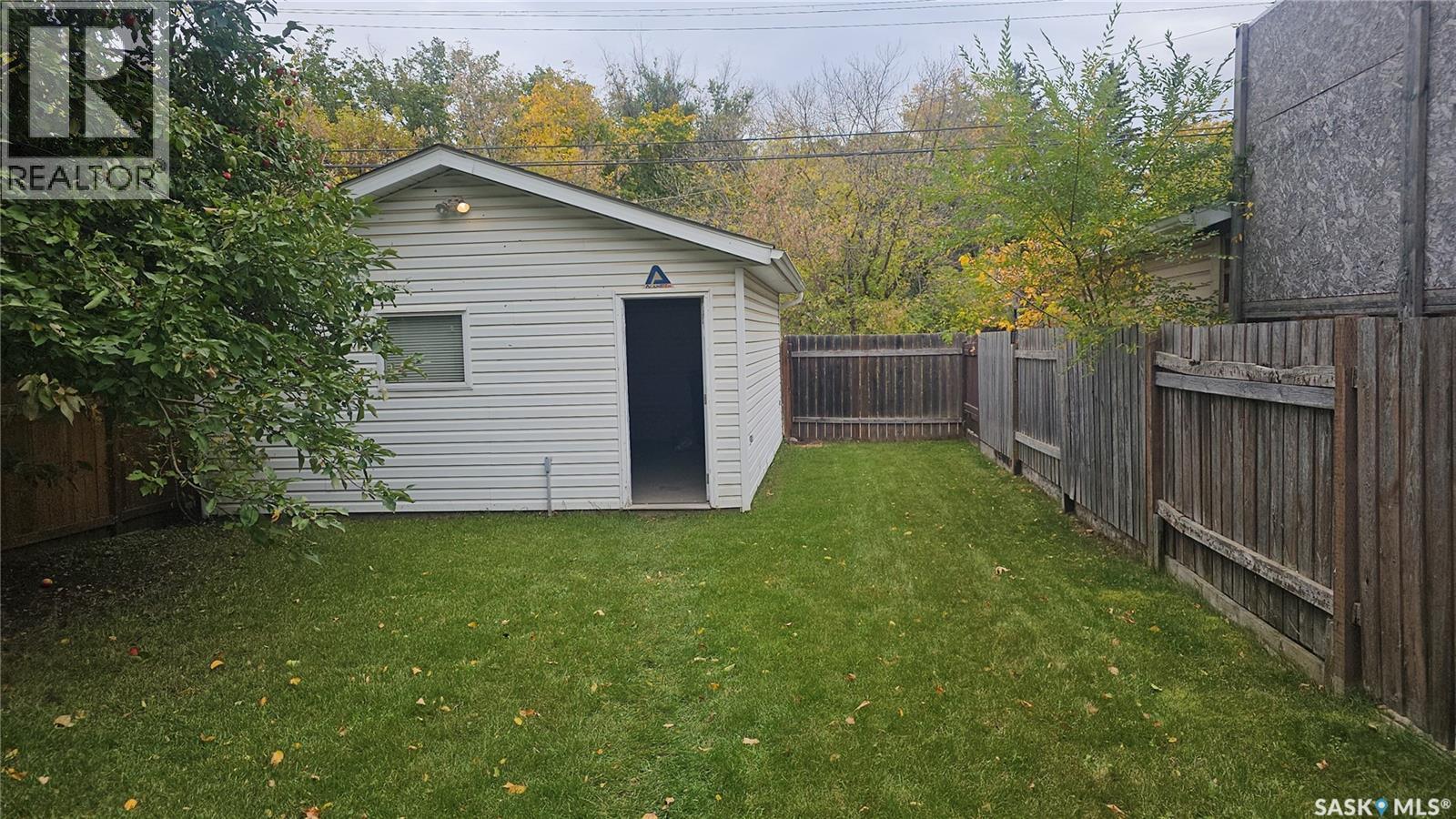 114 N Avenue S Property Photo 8