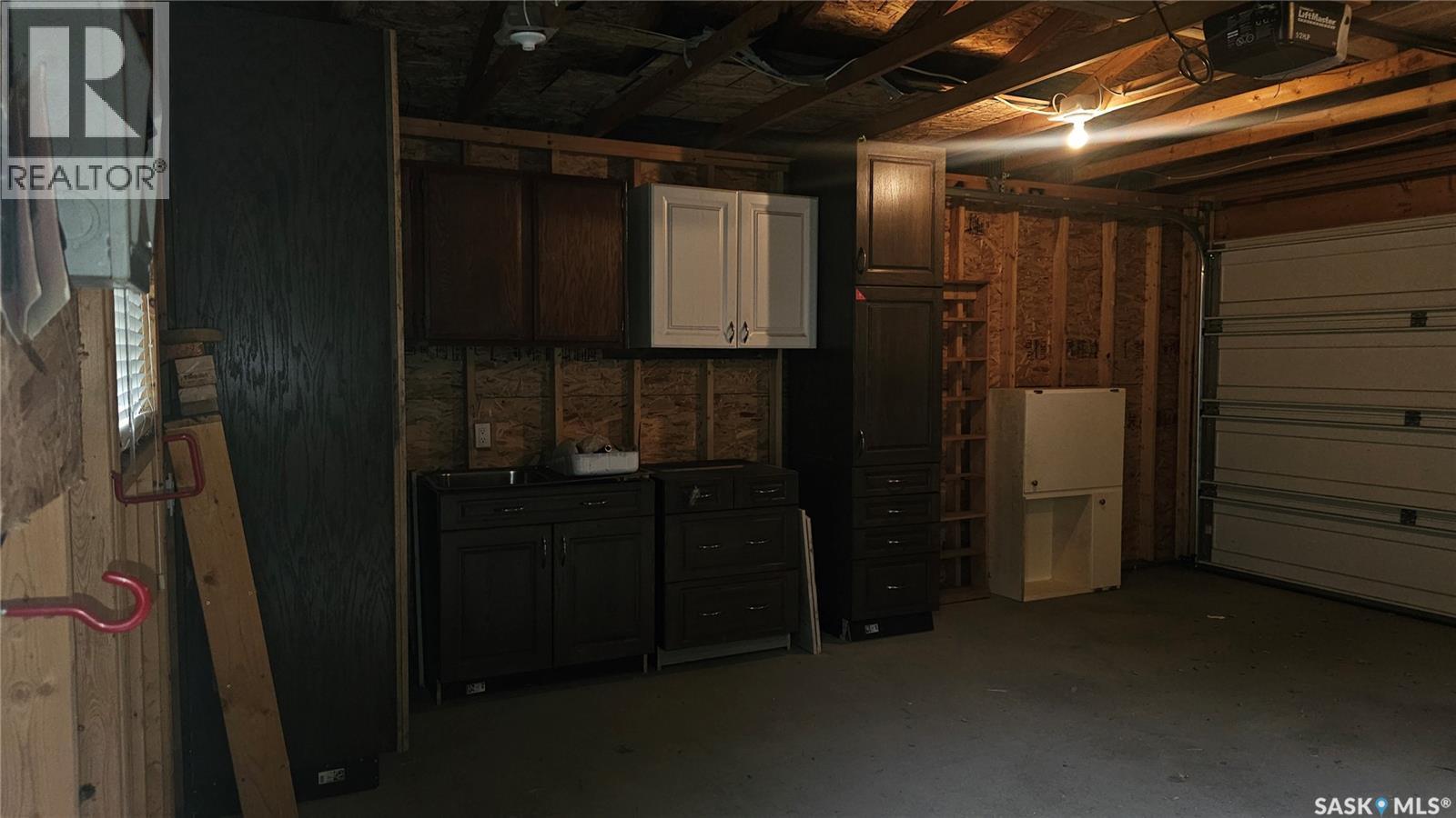 114 N Avenue S Property Photo 9