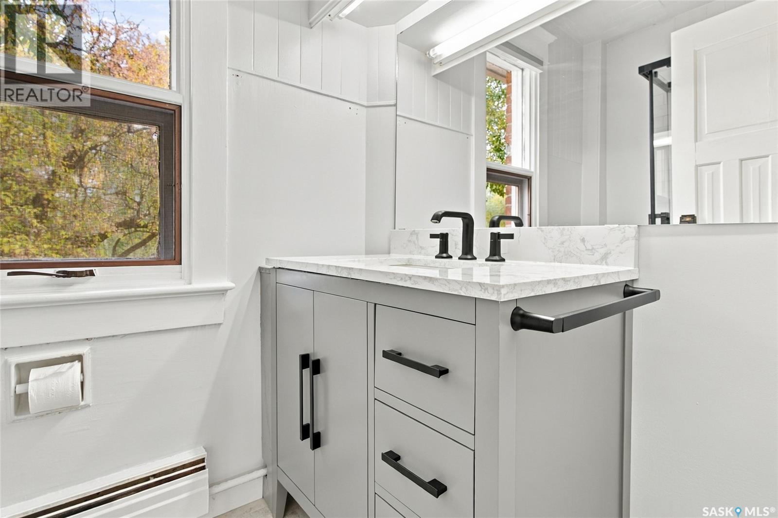 810 4th Avenue Property Photo 33