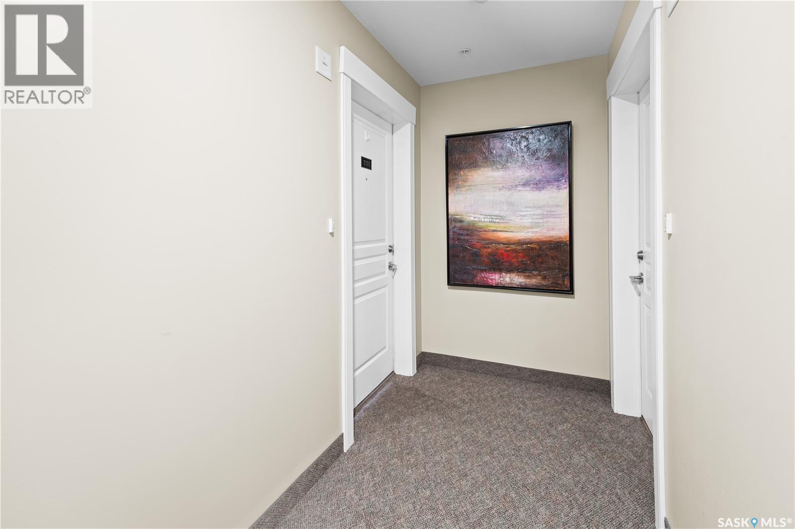 1111 102 Willis Crescent Property Photo 3