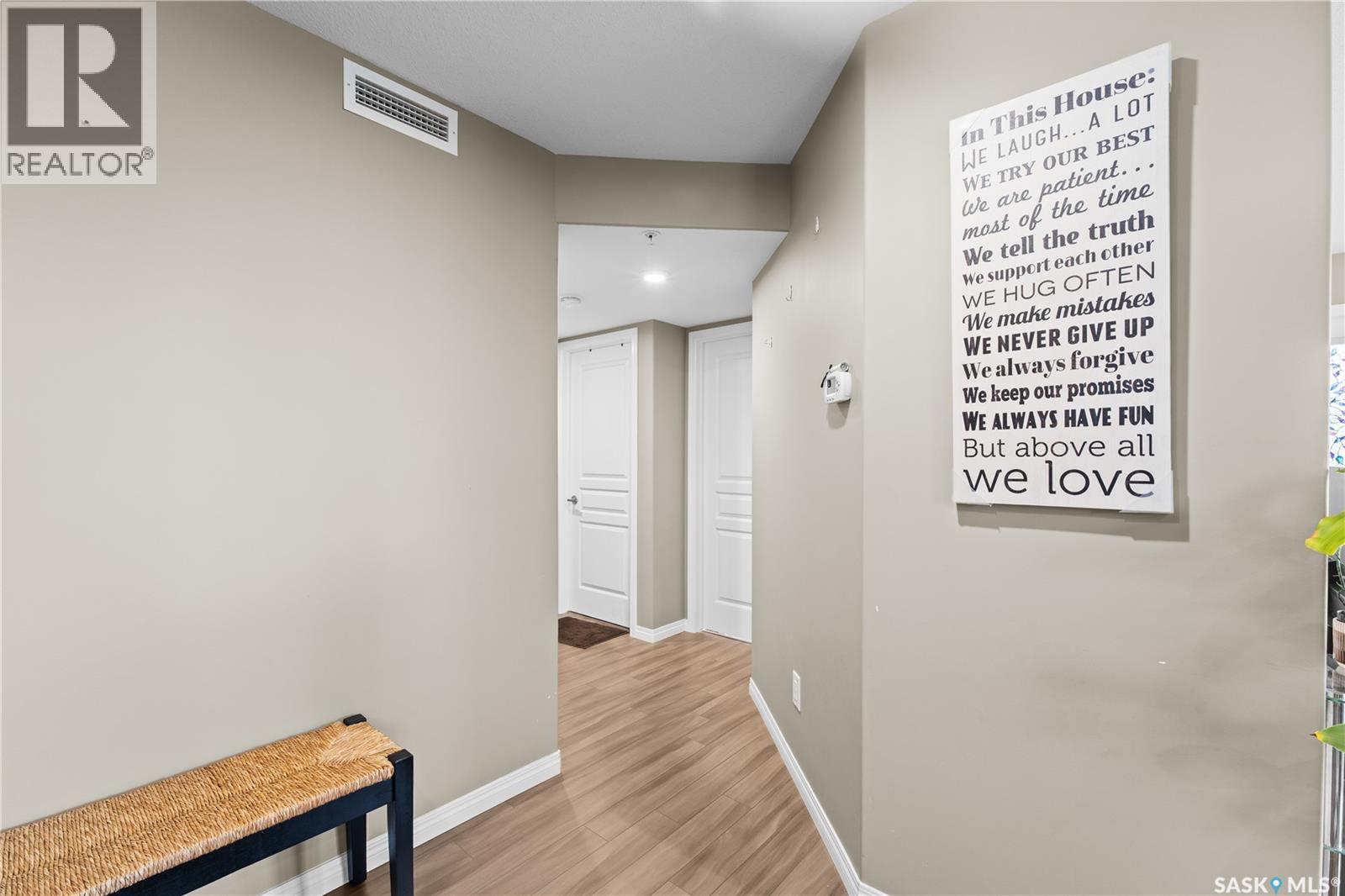 1111 102 Willis Crescent Property Photo 17