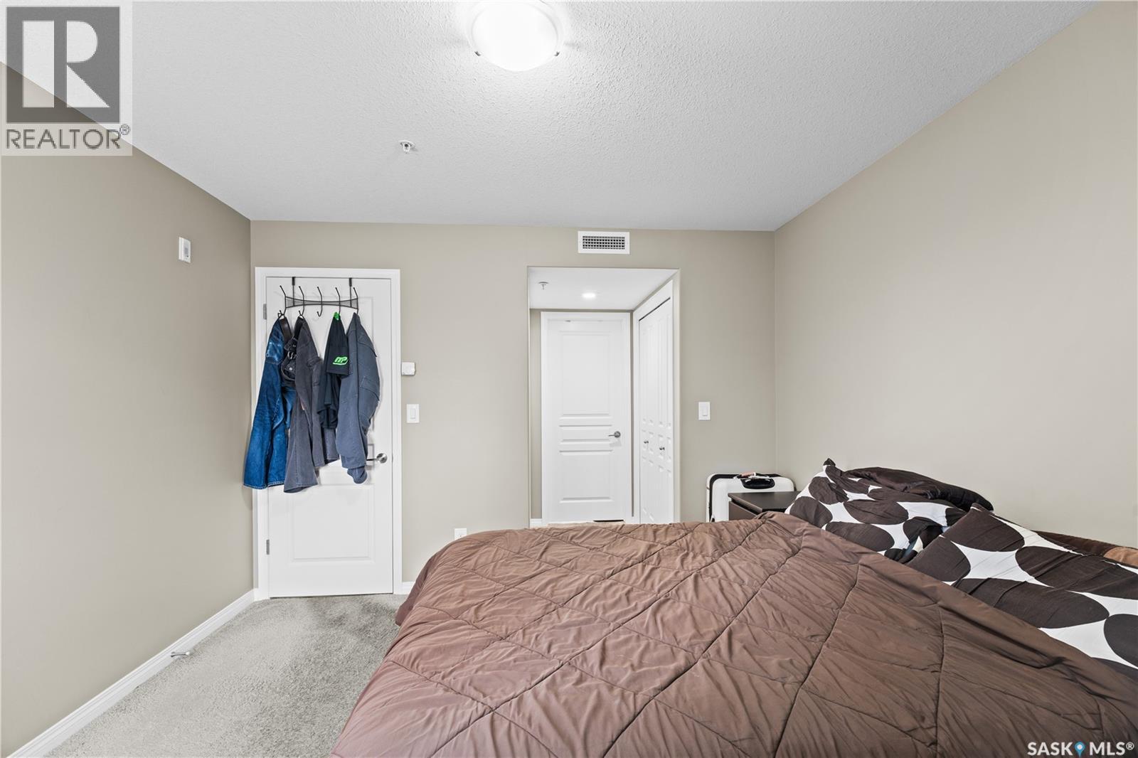 1111 102 Willis Crescent Property Photo 31