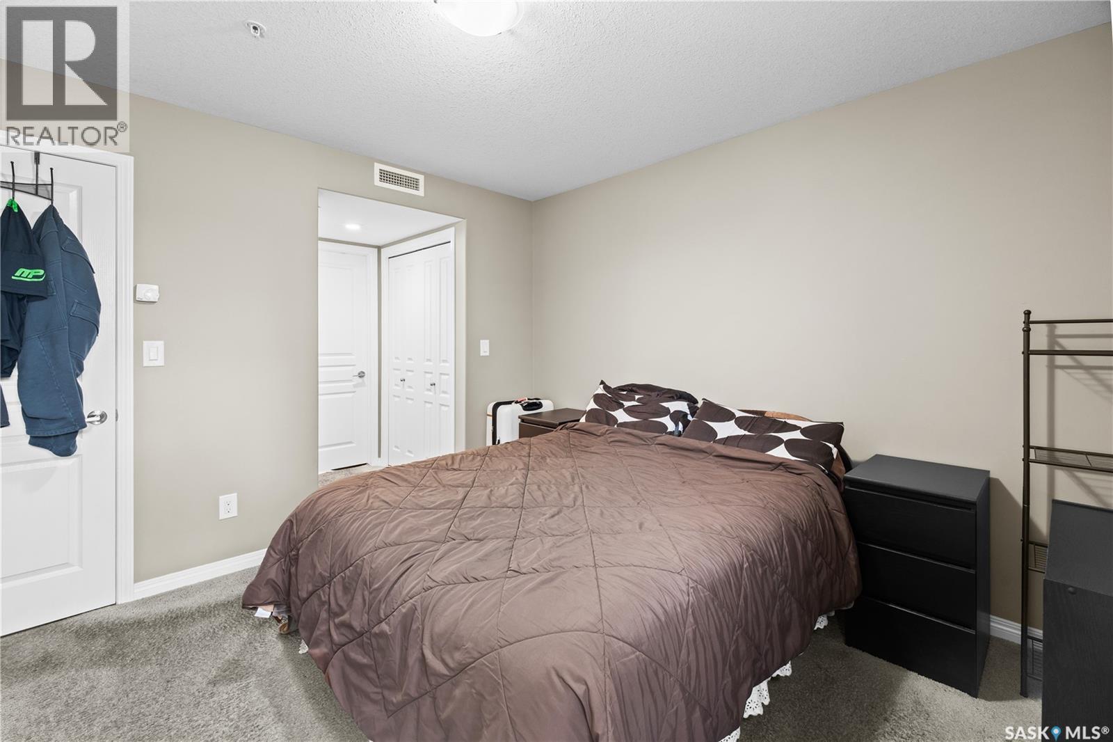 1111 102 Willis Crescent Property Photo 32