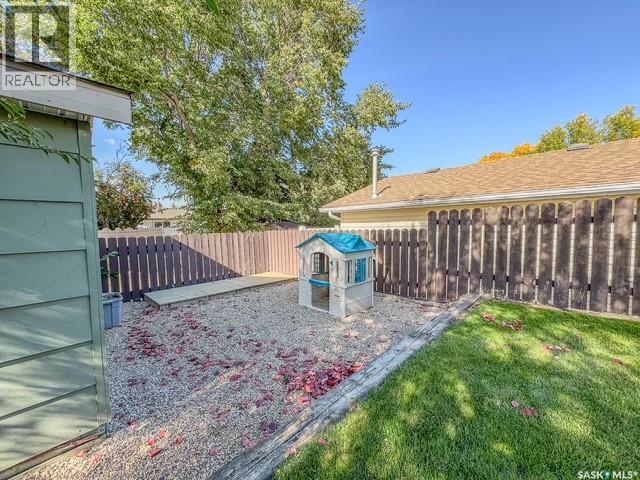 31 Burke Crescent Property Photo 32