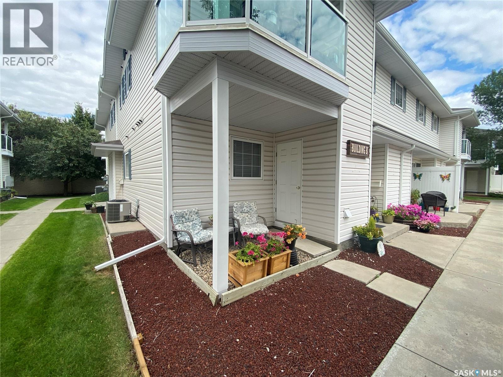 5440 Rochdale Boulevard Property Photo 3