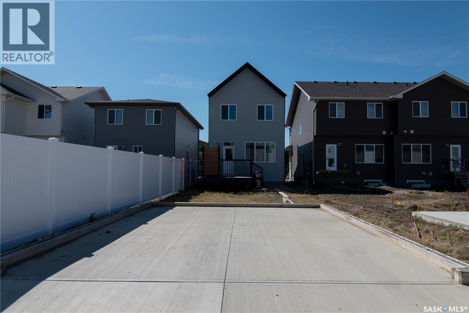 5148 Buckingham Drive E Property Photo 23