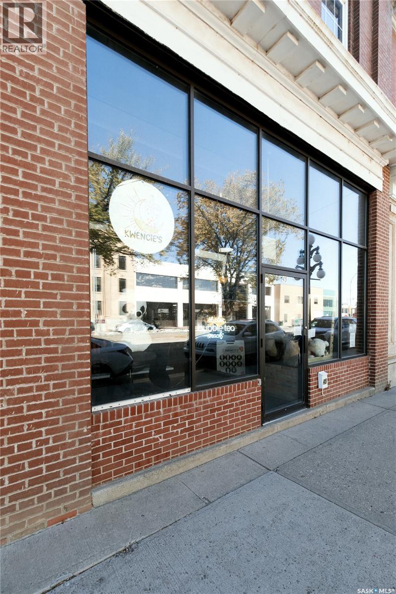 45 High Street W Property Photo 3