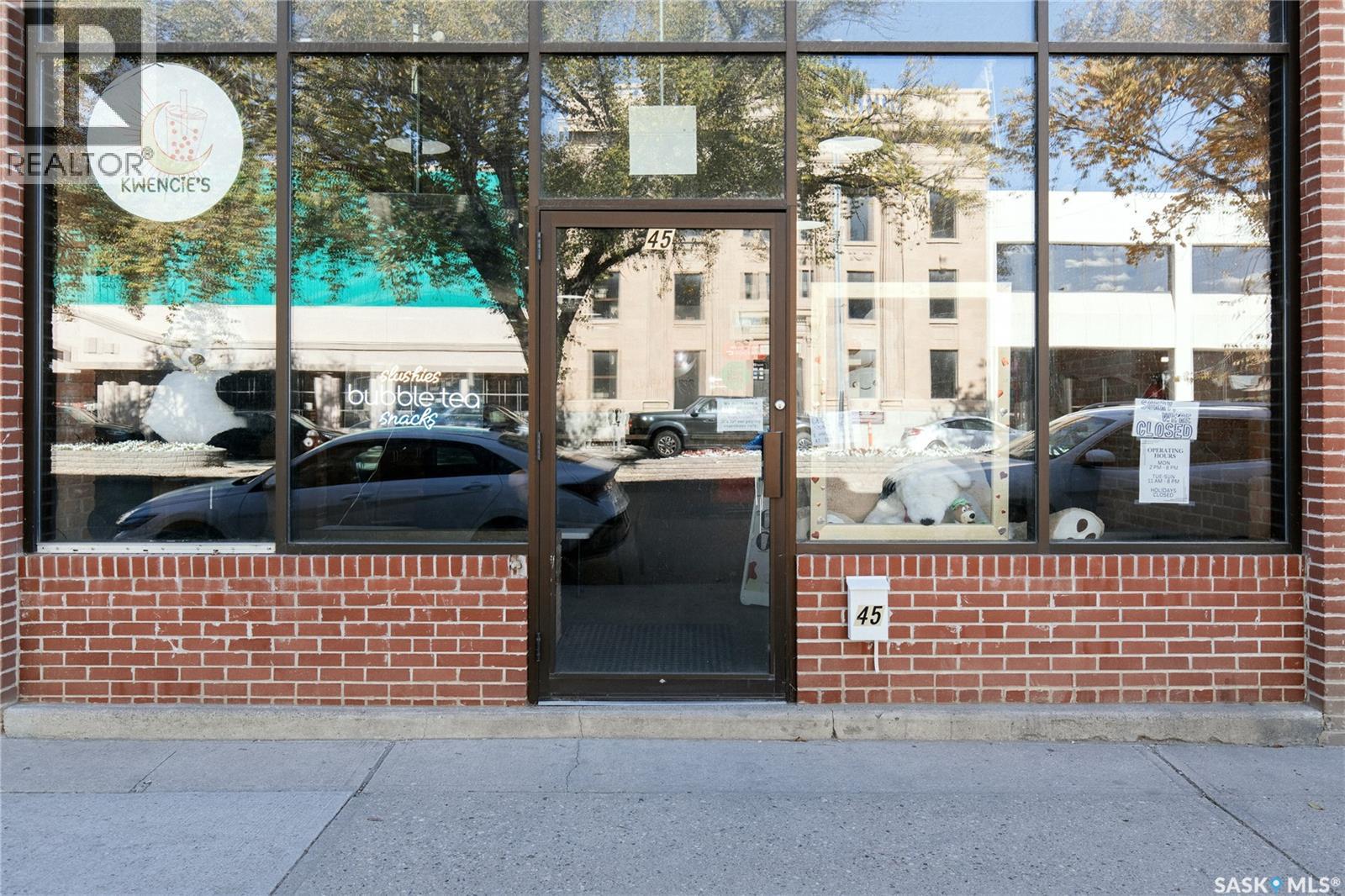 45 High Street W Property Photo 6