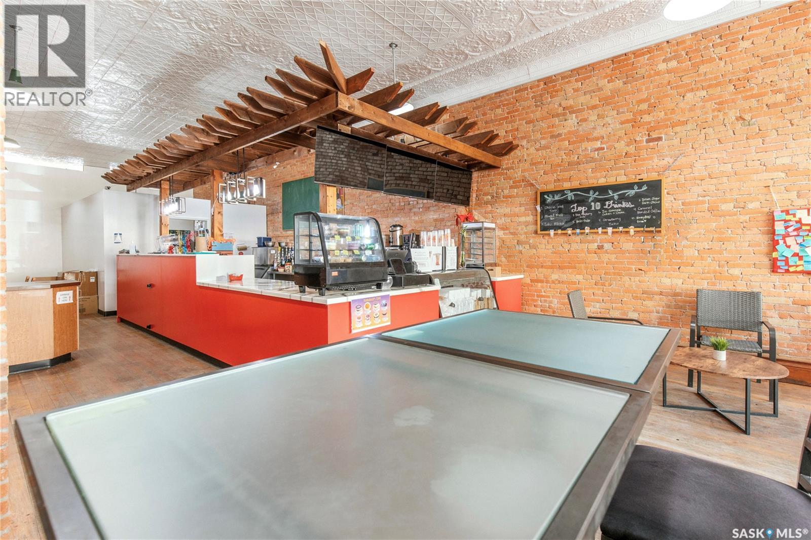 45 High Street W Property Photo 17
