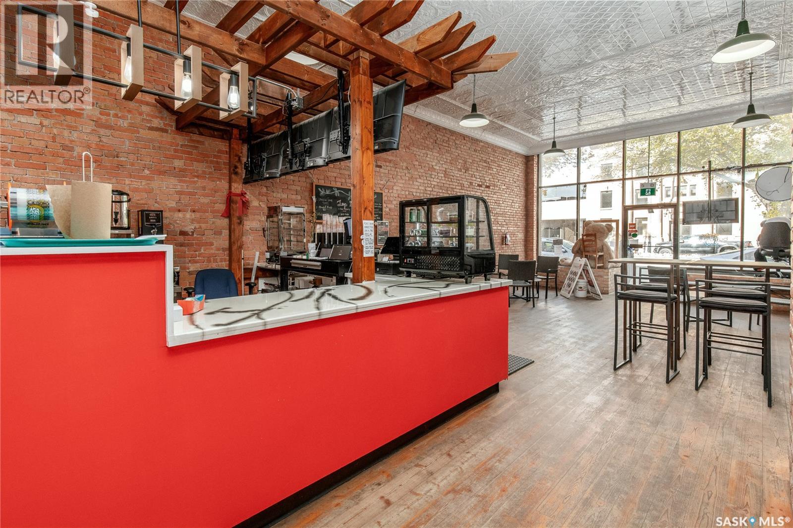 45 High Street W Property Photo 22