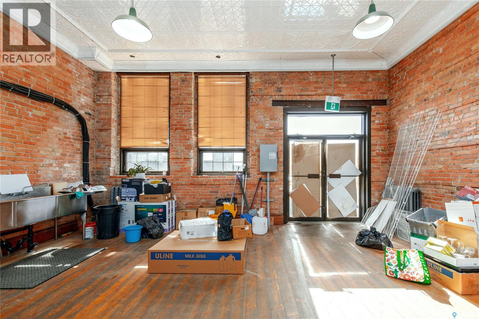 45 High Street W Property Photo 46