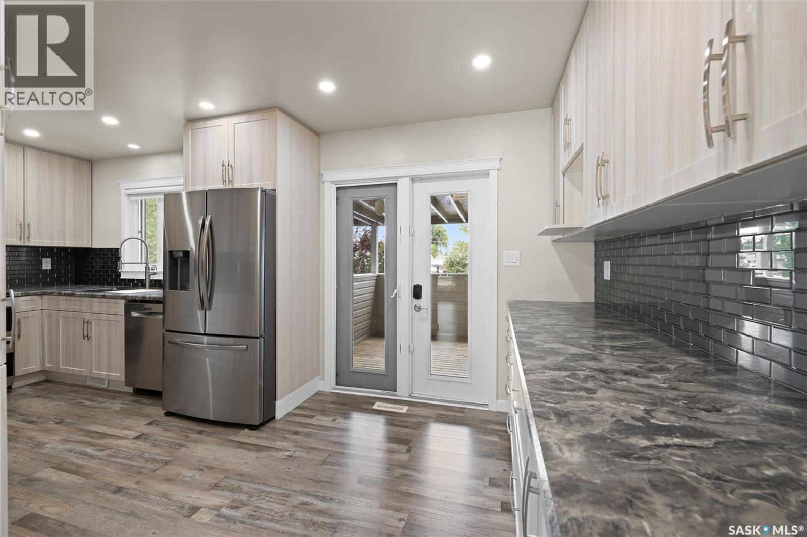 1538 Spadina Street W Property Photo 8