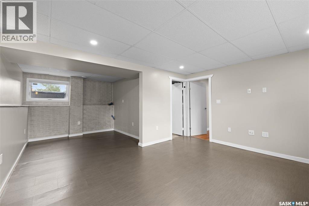 1538 Spadina Street W Property Photo 24