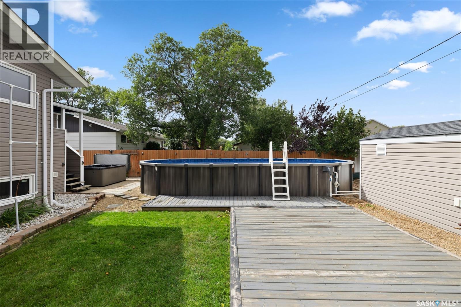 1538 Spadina Street W Property Photo 45