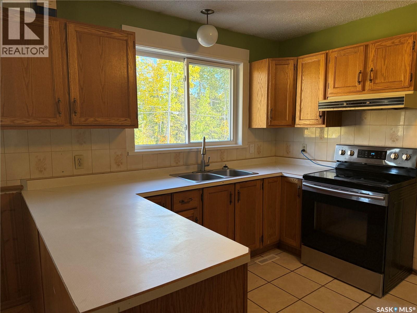 708 Studer Street Property Photo 3