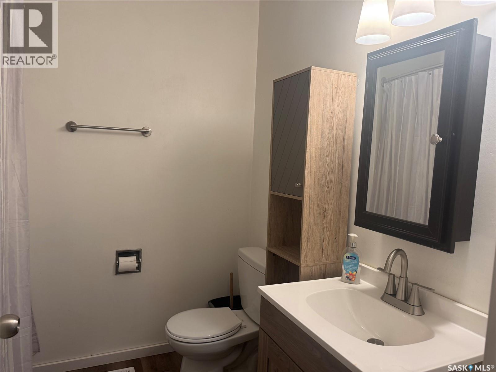 708 Studer Street Property Photo 16