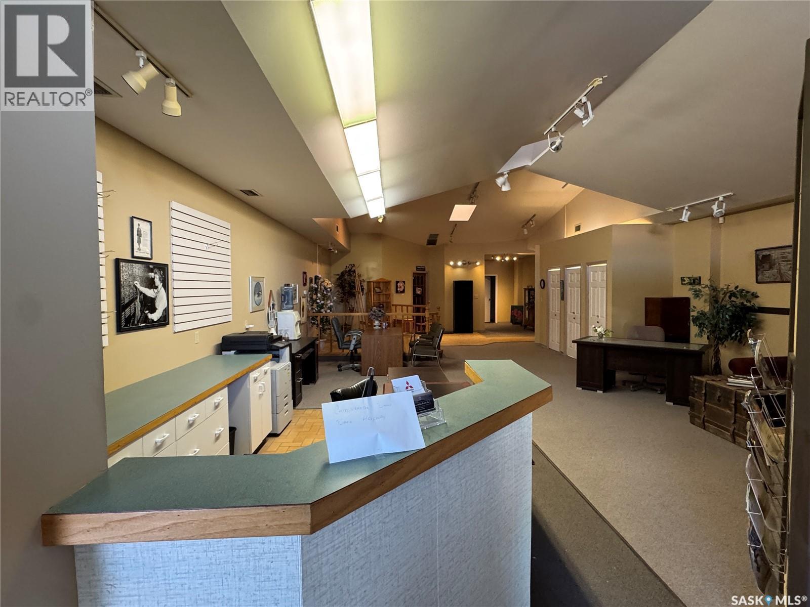 1 181 Broadway Street E Property Photo 11