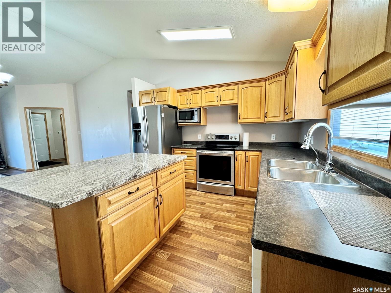 435 Southwood Drive Property Photo 3