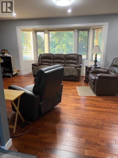 216 2nd Avenue Property Photo 10