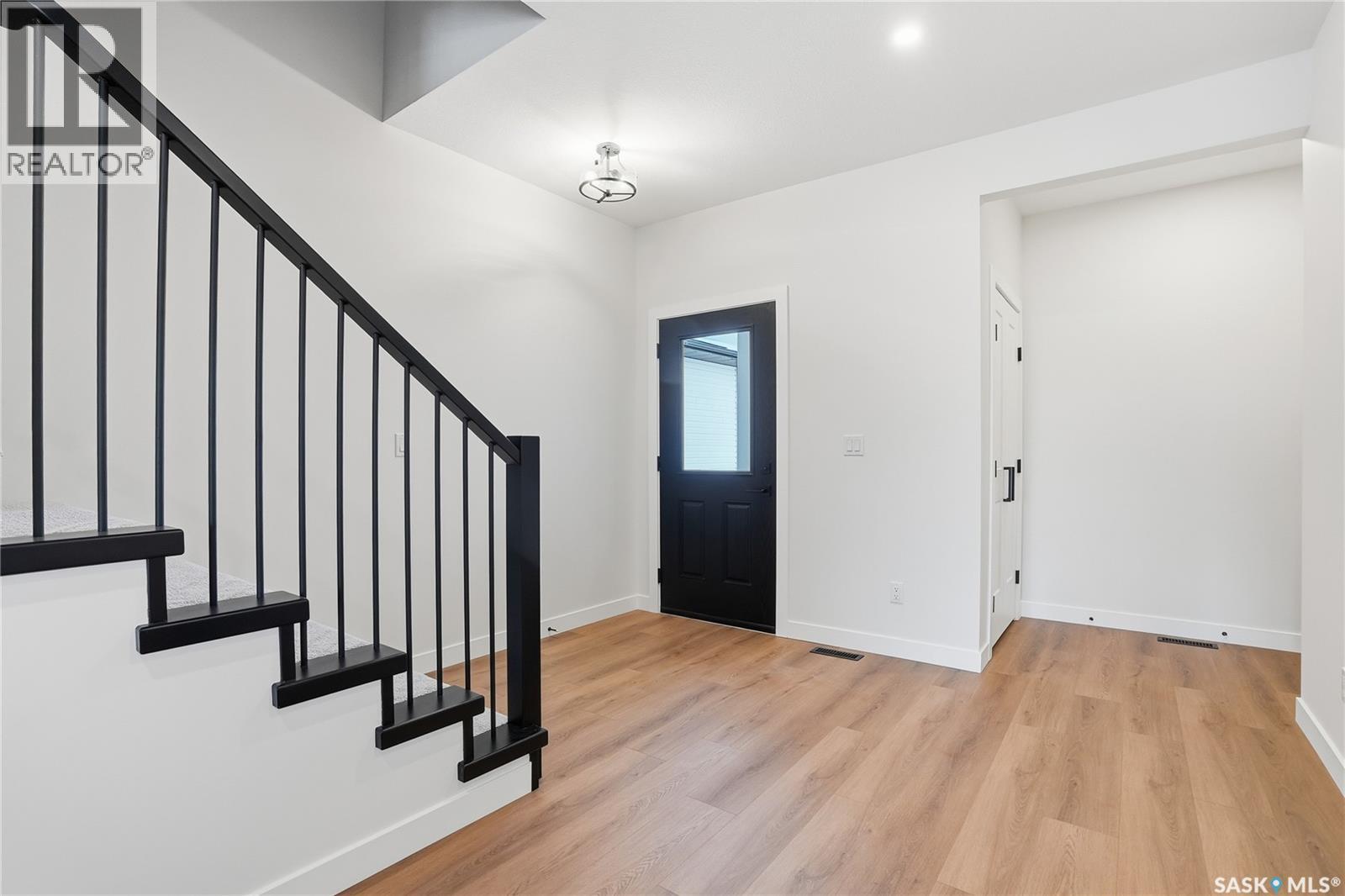 190 Doran Way Property Photo 2