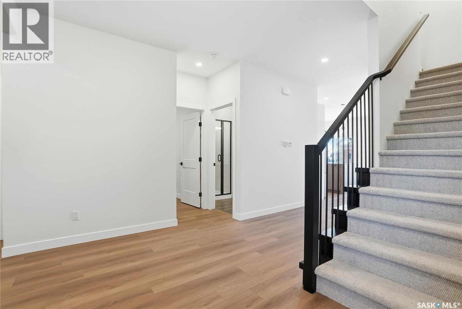190 Doran Way Property Photo 3