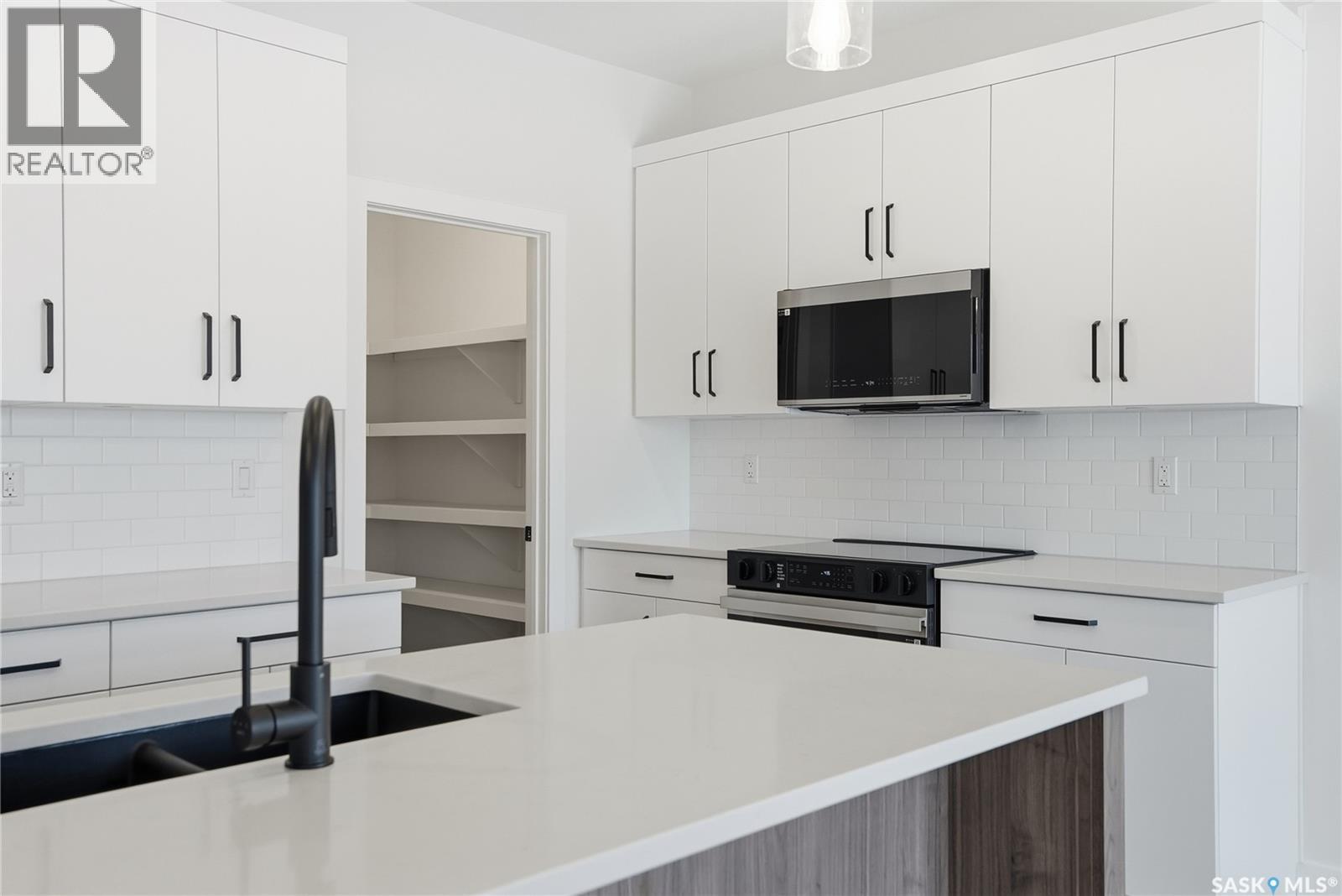 190 Doran Way Property Photo 13
