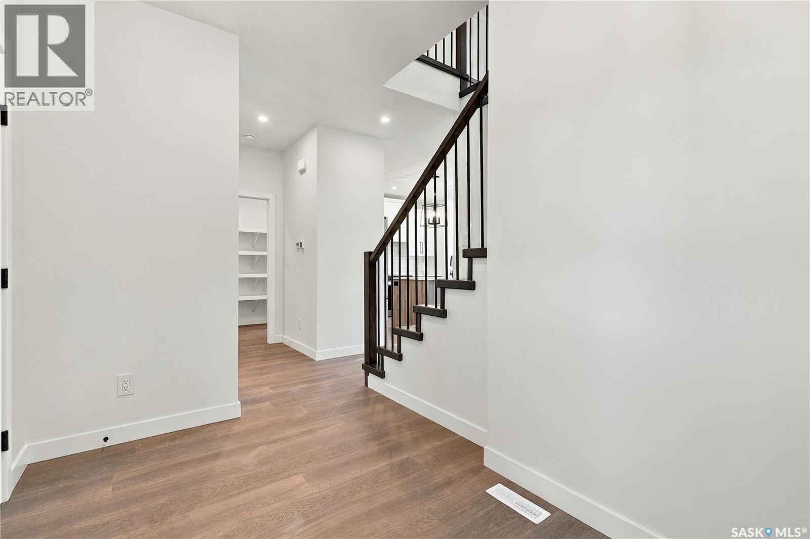 251 Doran Way Property Photo 3