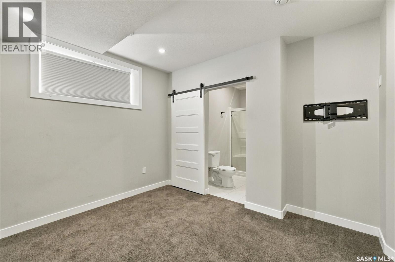 1014 Evergreen Boulevard Property Photo 37