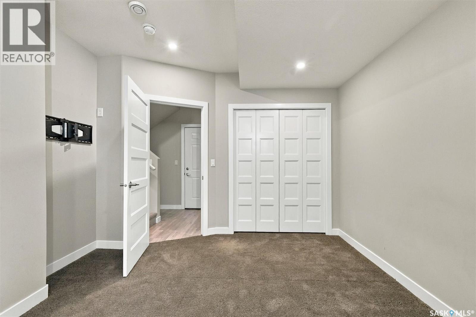 1014 Evergreen Boulevard Property Photo 38