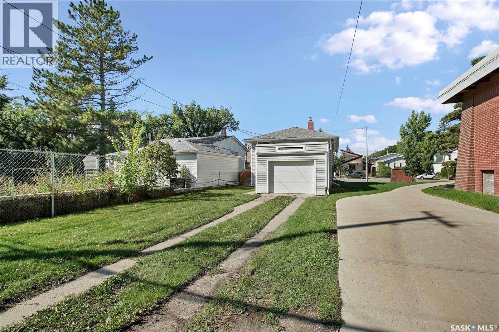 1209 Broadway Avenue Property Photo 23