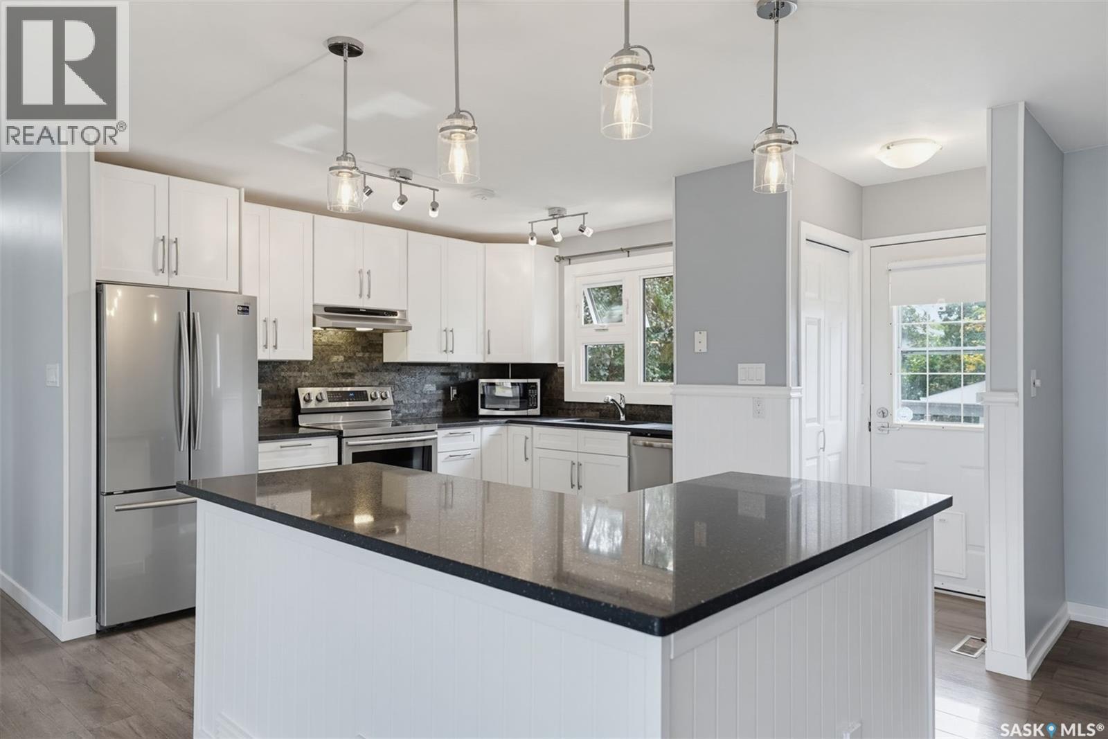 147 Candle Crescent Property Photo 5