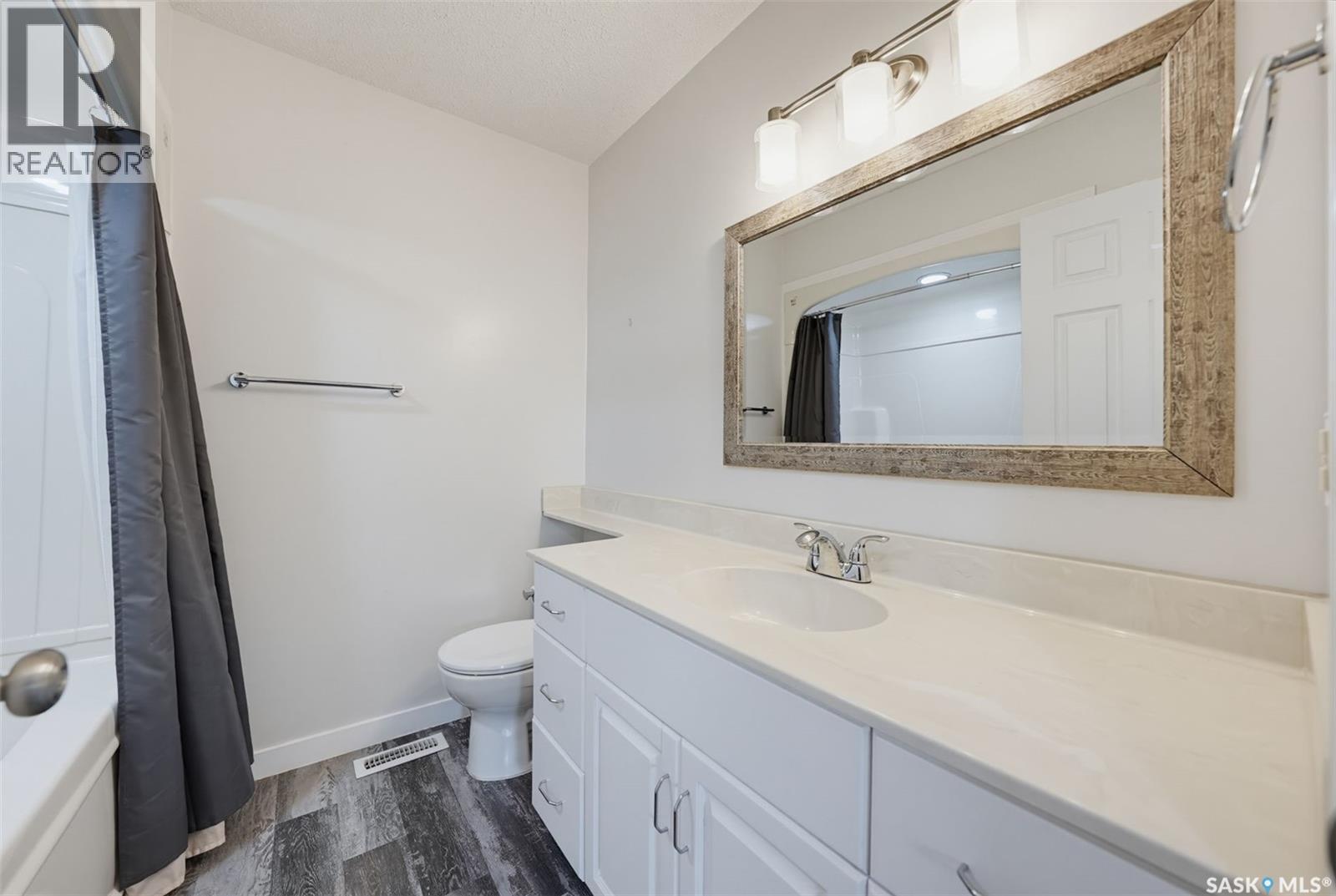 147 Candle Crescent Property Photo 15