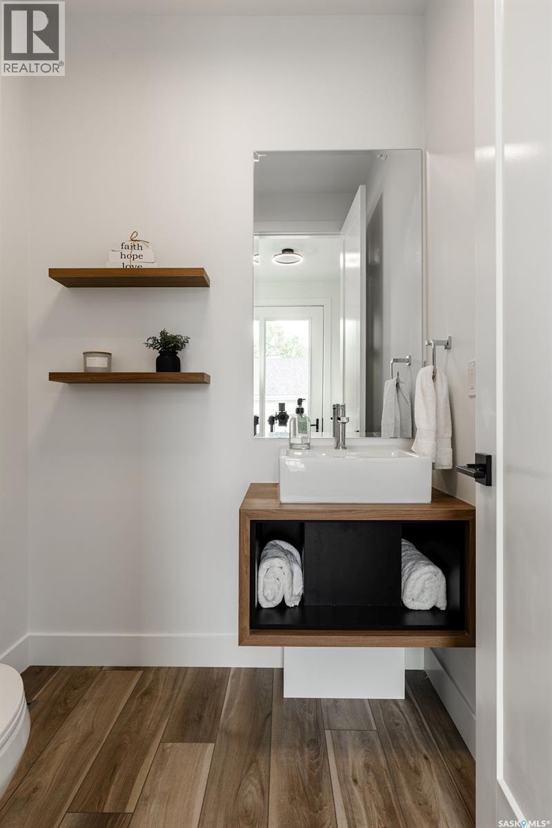 1139 13th Street E Property Photo 21