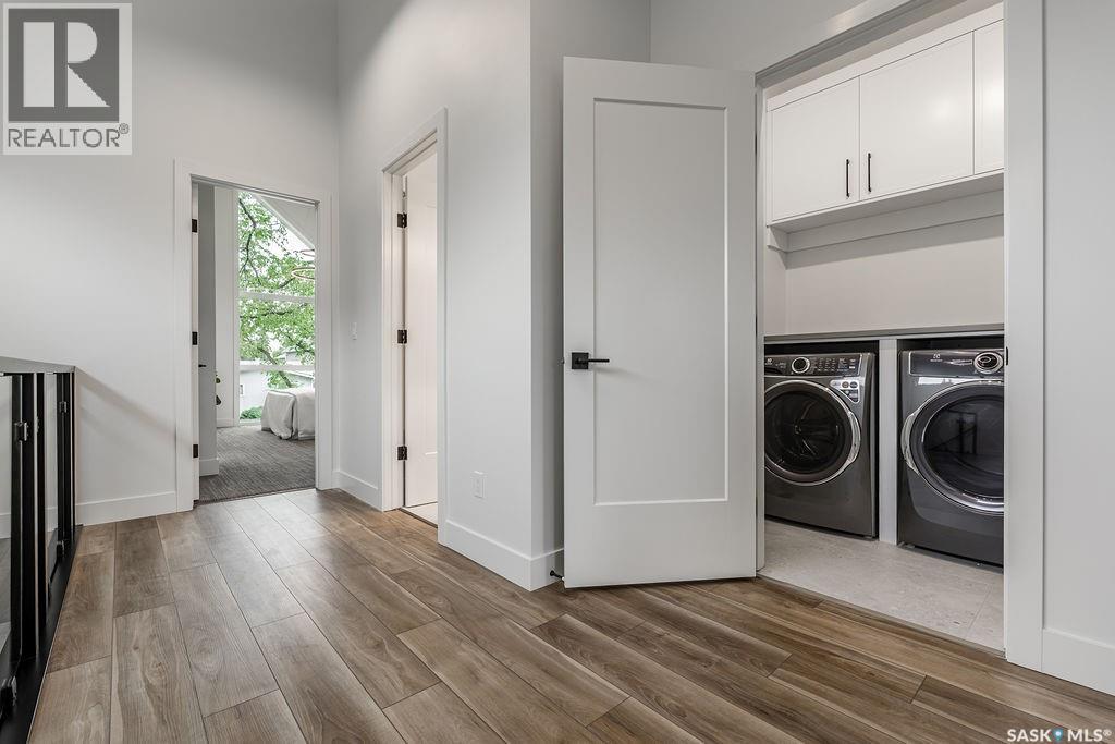 1139 13th Street E Property Photo 38