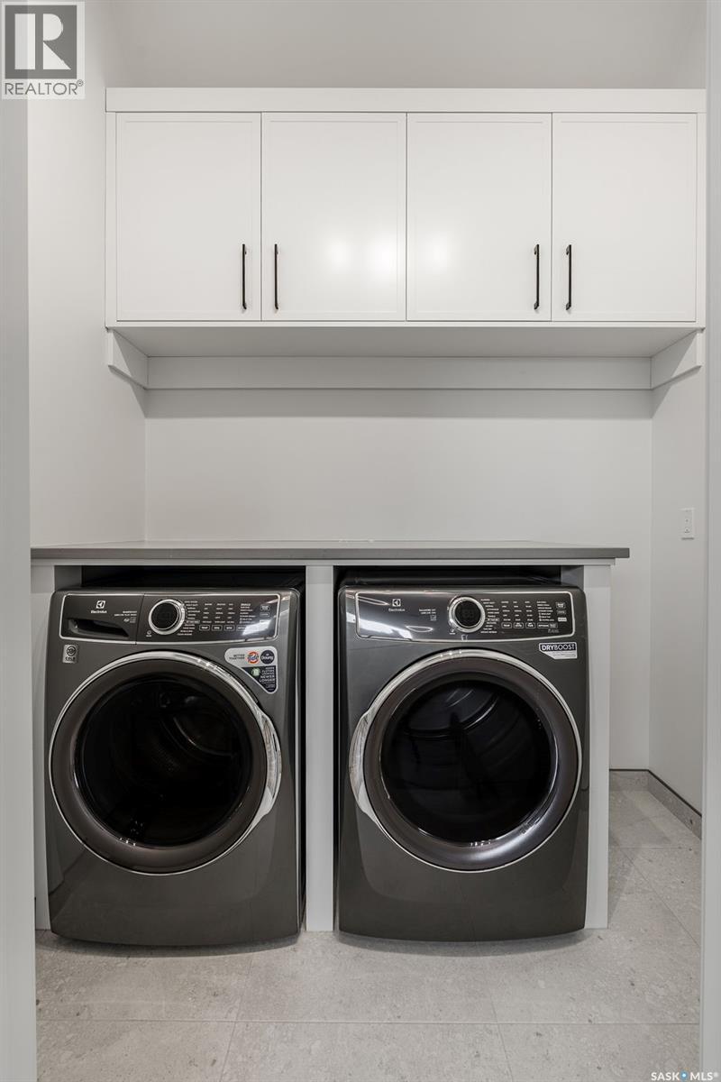 1139 13th Street E Property Photo 39
