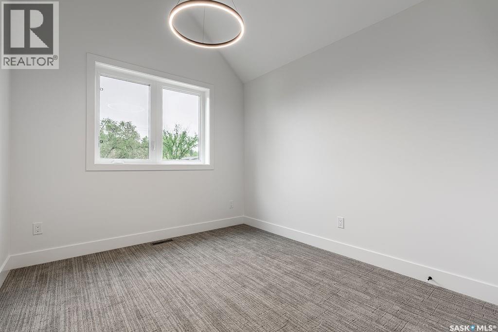 1139 13th Street E Property Photo 45