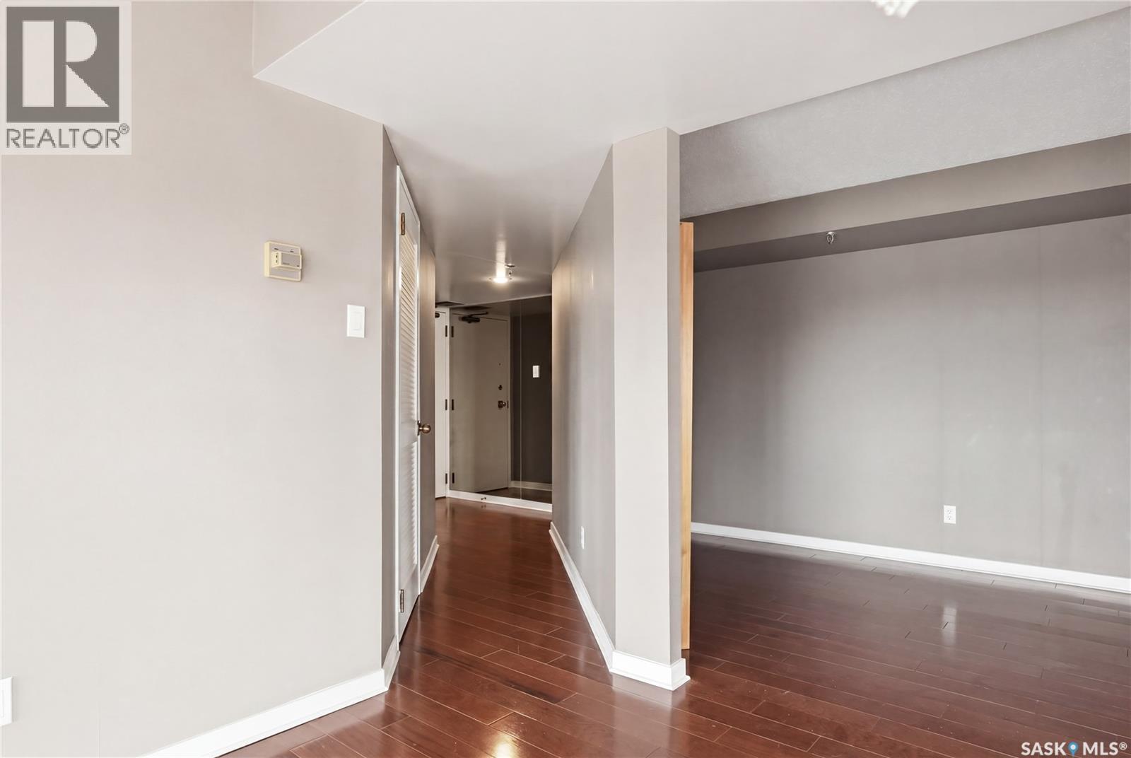 650 424 Spadina Crescent E Property Photo 8