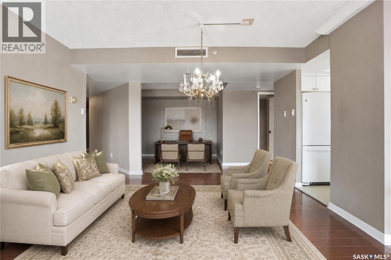 650 424 Spadina Crescent E Property Photo 13