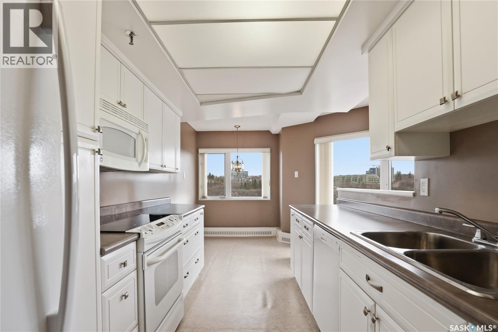 650 424 Spadina Crescent E Property Photo 20