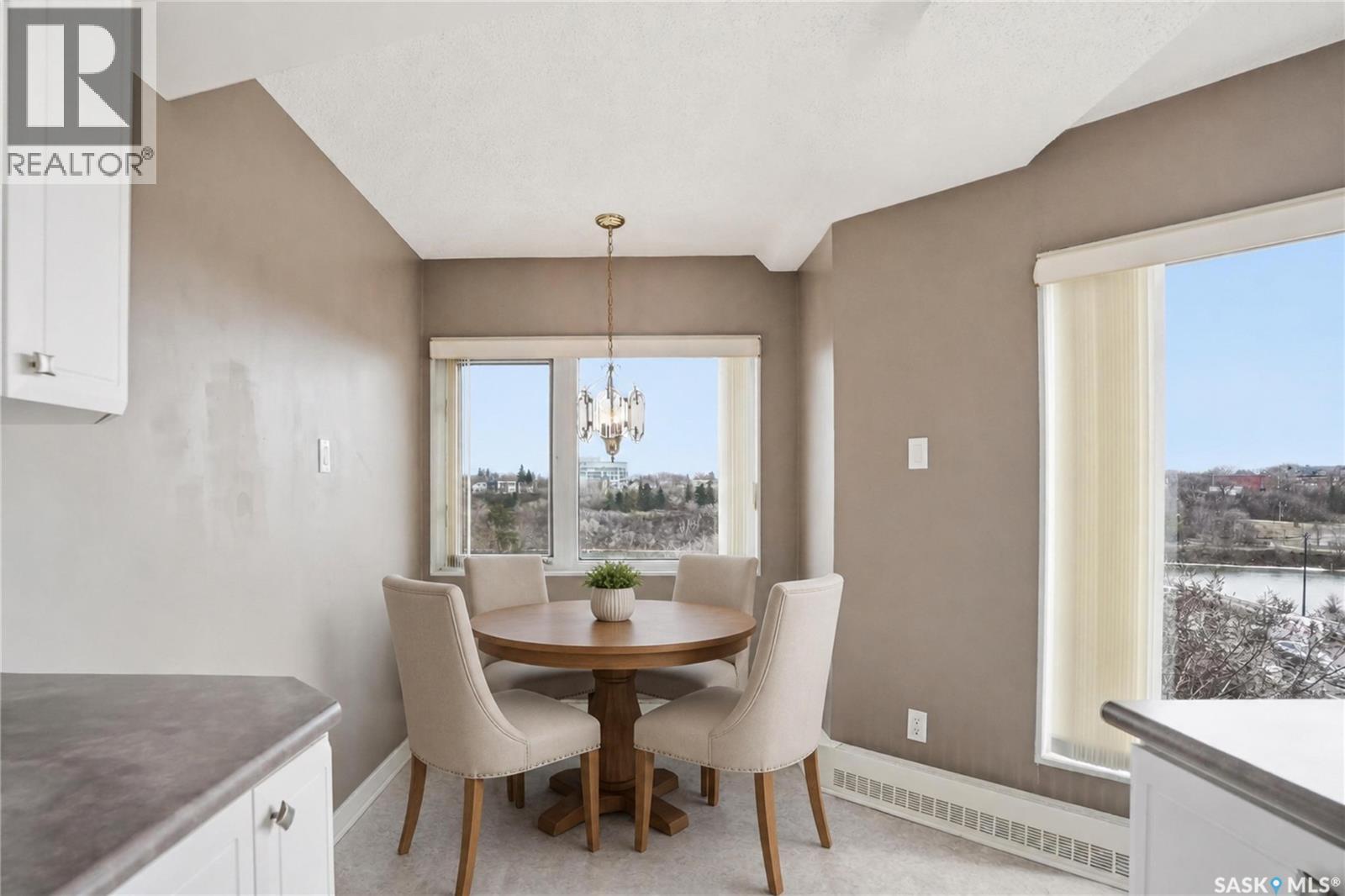 650 424 Spadina Crescent E Property Photo 25