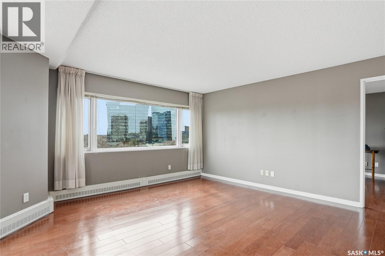 650 424 Spadina Crescent E Property Photo 26