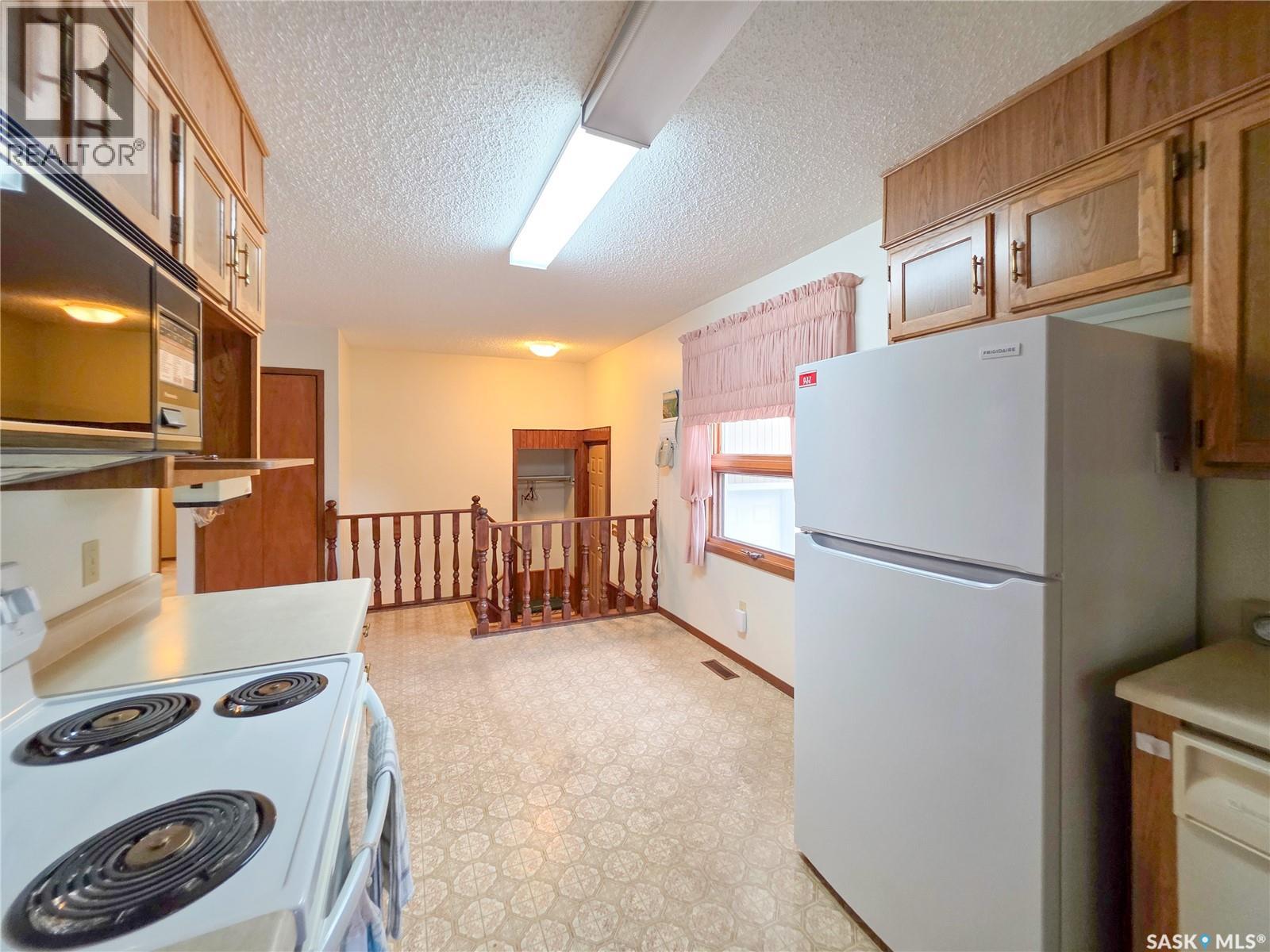 618 4th Avenue W Property Photo 12