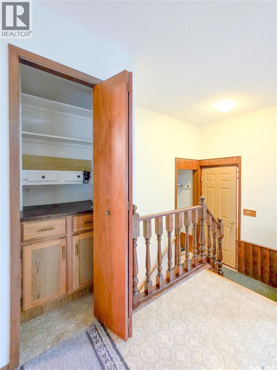 618 4th Avenue W Property Photo 17